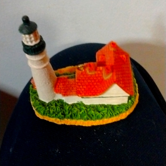 Small Lighthouse - Picture 3 of 6